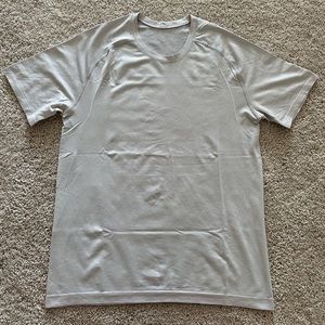 Lululemon metal vent tech T-shirt